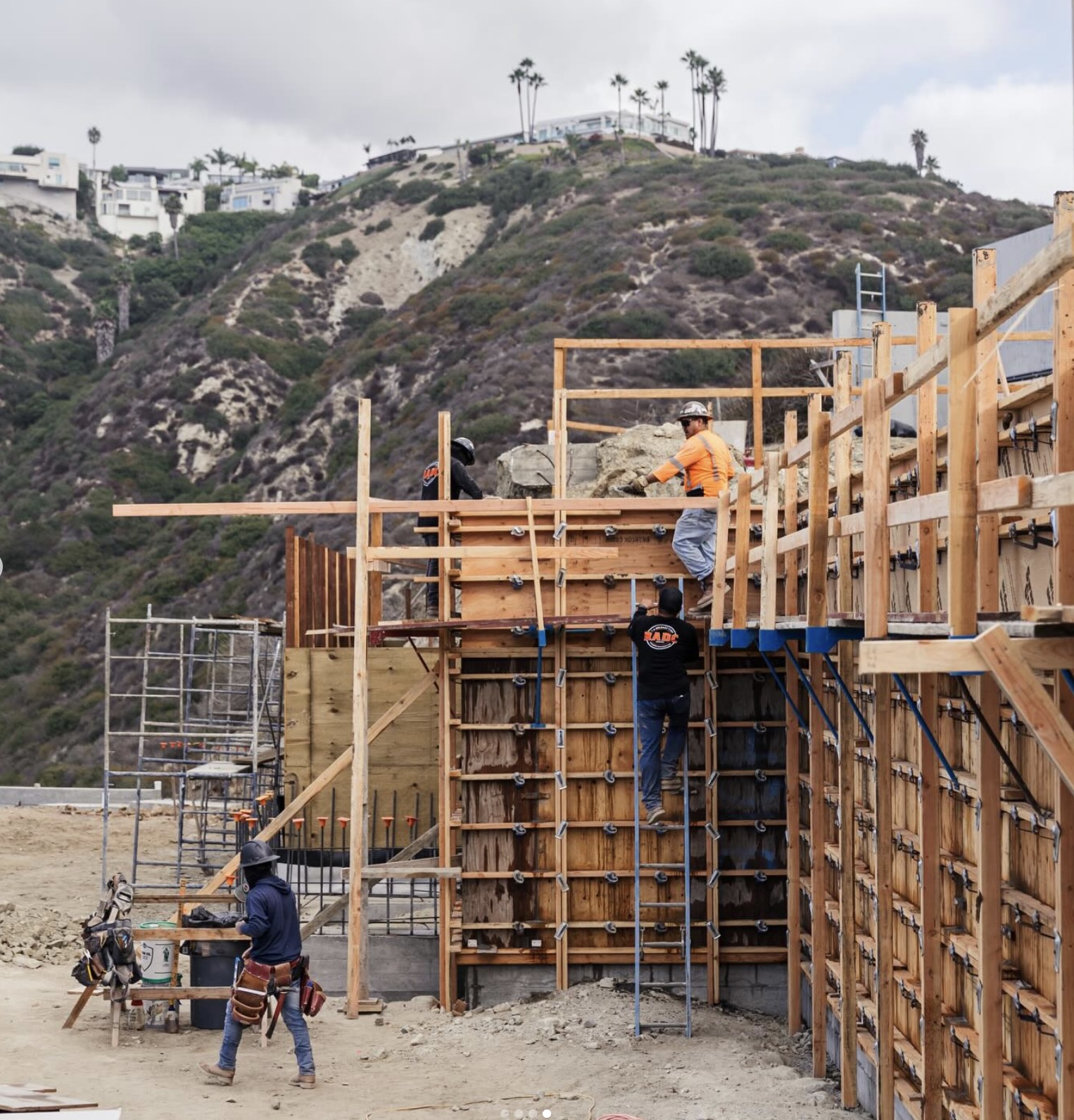 Pour in Place Wall — Laguna Beach